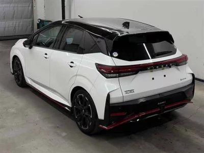 Nissan Aura