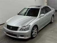Toyota CROWN лот № 85196 оценка 3.5  с аукциона в Японии 3