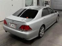 Toyota CROWN лот № 85196 оценка 3.5  с аукциона в Японии 4