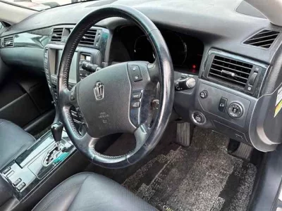 Toyota CROWN  с аукциона в Японии