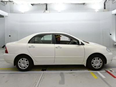 Toyota COROLLA  с аукциона в Японии