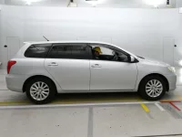 Toyota COROLLA FIELDER лот № 30537 оценка 4  с аукциона в Японии 2