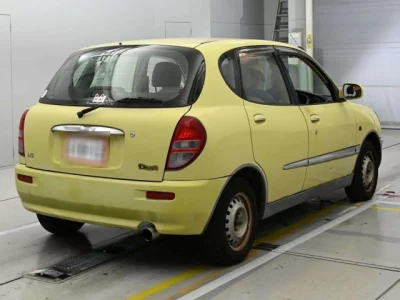 Toyota DUET  с аукциона в Японии