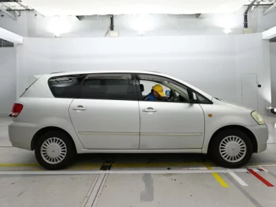 Toyota Ipsum