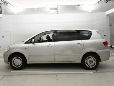 Toyota Ipsum