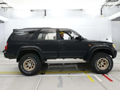 Toyota HILUX SURF  с аукциона в Японии