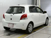 Toyota VITZ лот № 30532 оценка 3.5  с аукциона в Японии 1
