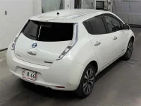 Nissan LEAF лот № 90148 оценка 4  с аукциона в Японии 4