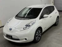 Nissan LEAF лот № 90146 оценка 4  с аукциона в Японии 3