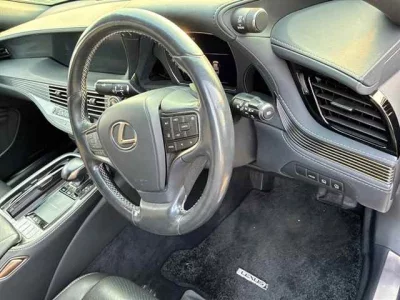 Lexus LS500