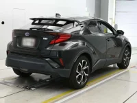 Toyota C-HR лот № 30621 оценка 4.5  с аукциона в Японии 1