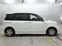 Toyota SIENTA лот № 90496 оценка 4  с аукциона в Японии 2