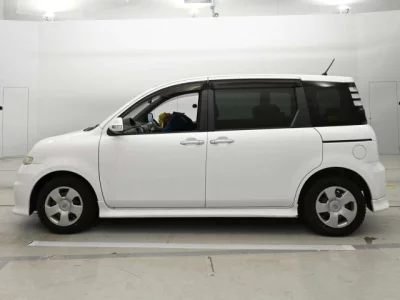 Toyota SIENTA  с аукциона в Японии