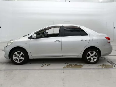 Toyota BELTA  с аукциона в Японии