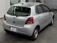 Toyota VITZ лот № 85187 оценка 3.5  с аукциона в Японии 4