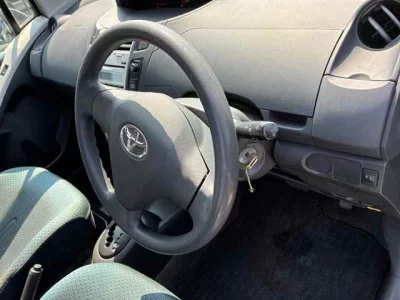 Toyota VITZ  с аукциона в Японии
