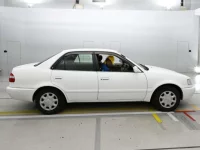 Toyota COROLLA лот № 11077 оценка 3.5  с аукциона в Японии 2