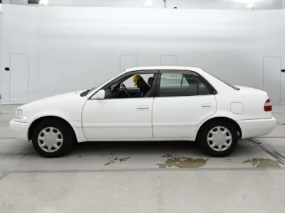 Toyota COROLLA  с аукциона в Японии