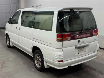 Nissan Elgrand