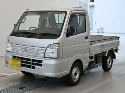 Nissan NT100 Clipper