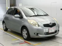 Toyota VITZ лот № 90557 оценка 3.5  с аукциона в Японии 4