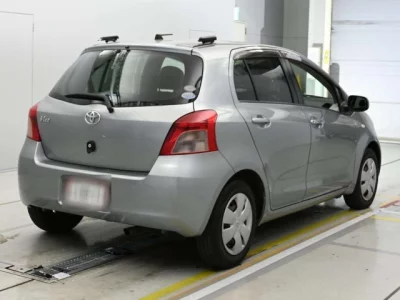 Toyota VITZ  с аукциона в Японии