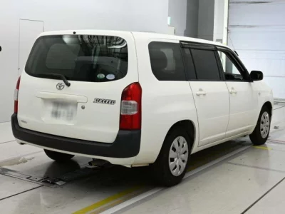 Toyota SUCCEED