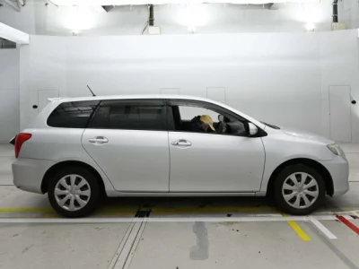 Toyota COROLLA FIELDER  с аукциона в Японии