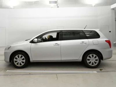 Toyota COROLLA FIELDER  с аукциона в Японии