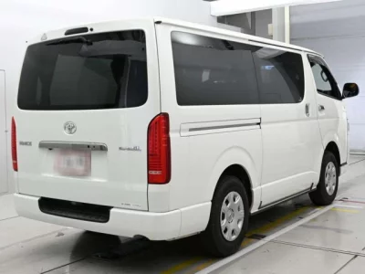 Toyota HiAce Van
