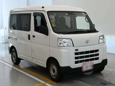 Toyota PIXIS VAN  с аукциона в Японии