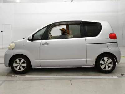 Toyota PORTE  с аукциона в Японии