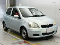 Toyota VITZ лот № 10332 оценка 3.5  с аукциона в Японии 4