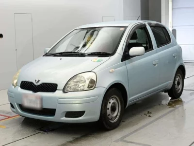 Toyota VITZ  с аукциона в Японии