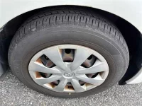 Toyota AURIS лот № 70235 оценка 3.5  с аукциона в Японии 8