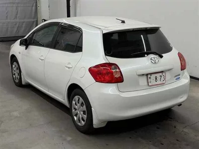 Toyota AURIS  с аукциона в Японии