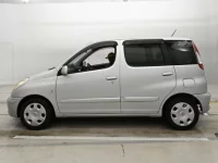 Toyota FUNCARGO лот № 10337 оценка 4  с аукциона в Японии 3