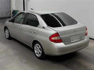 Toyota Prius  с аукциона в Японии