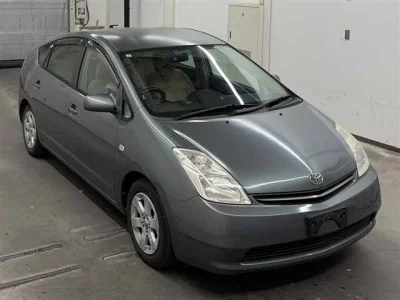 Toyota Prius  с аукциона в Японии