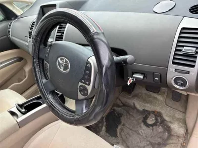 Toyota Prius  с аукциона в Японии