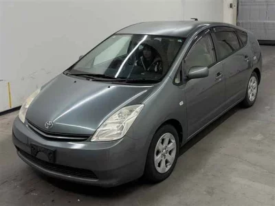 Toyota Prius  с аукциона в Японии