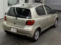 Toyota VITZ лот № 60074 оценка 3.5  с аукциона в Японии 4