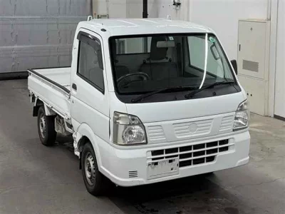 Nissan NT100 Clipper