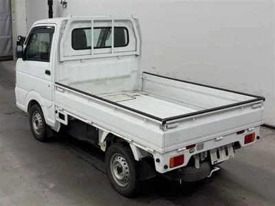 Nissan NT100 Clipper