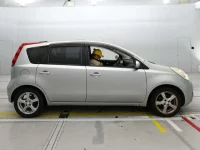 Nissan NOTE лот № 30811 оценка 3.5  с аукциона в Японии 2