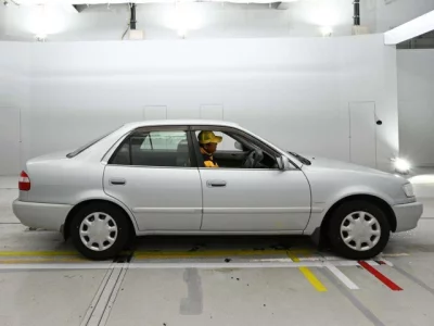 Toyota COROLLA  с аукциона в Японии