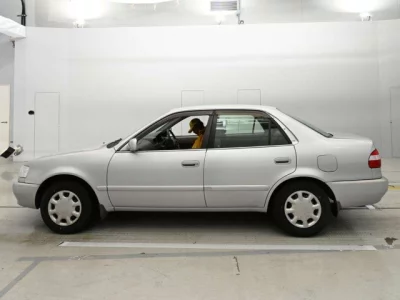 Toyota COROLLA  с аукциона в Японии