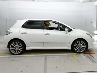 Toyota BLADE