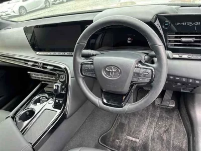 Toyota MIRAI  с аукциона в Японии
