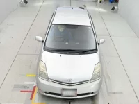 Toyota Prius лот № 30835 оценка 3.5  с аукциона в Японии 6